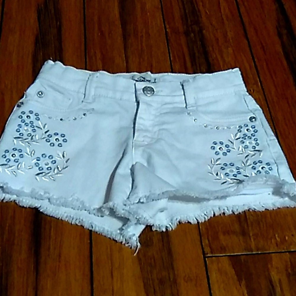 Girl's  shorts
